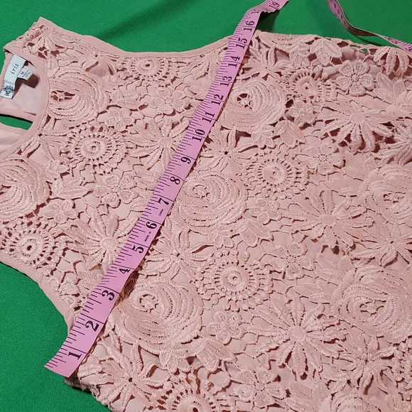 Iris size medium pink embroidered tank top - Picture 11 of 12